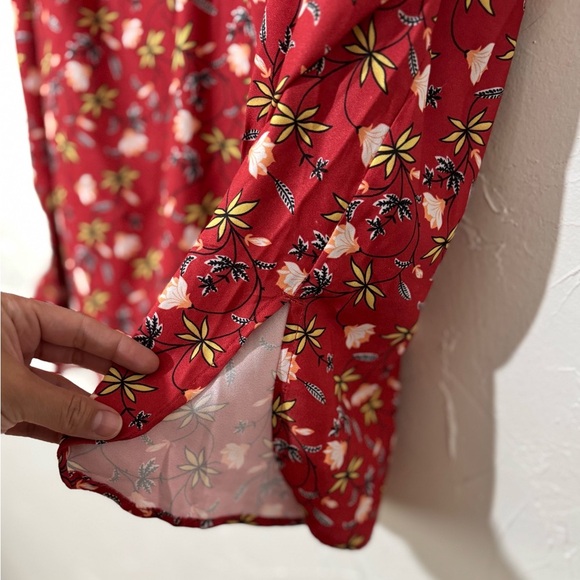 Ellos Women's Cottagecore Floral Notch-Neck Smocked Sleeve Cuff Red Blouse Sz 24 - Picture 7 of 10